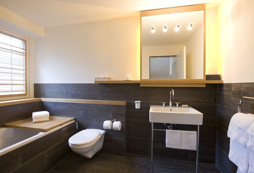 سوییت, The Omnia