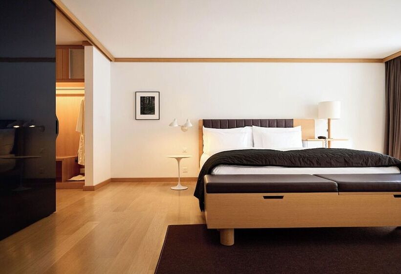 سوییت, The Omnia