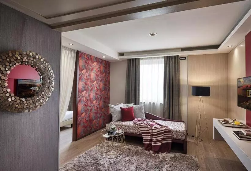 Deluxe Neljän Hengen Huone, Winter Garden Hotel Bergamo Airport