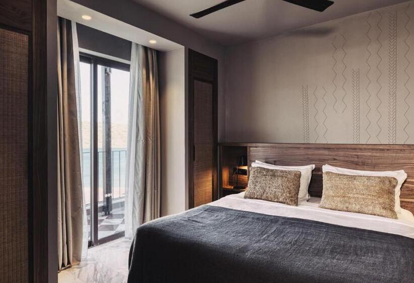 جناح عائلي, Domes Of Elounda, Autograph Collection