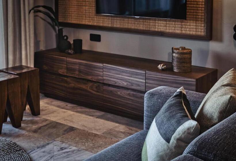 جناح بريميوم مطل علي البحر, Domes Of Elounda, Autograph Collection