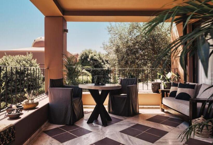 جناح عائلي, Domes Of Elounda, Autograph Collection