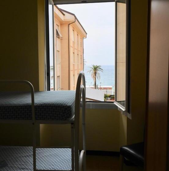 スタンダード４人部屋, Villa Maria & Apartment