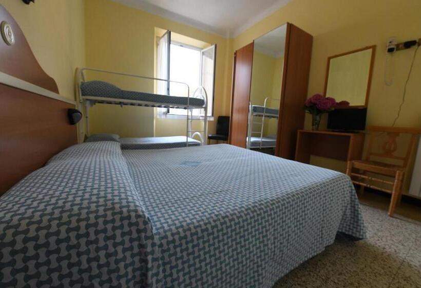 スタンダード４人部屋, Villa Maria & Apartment