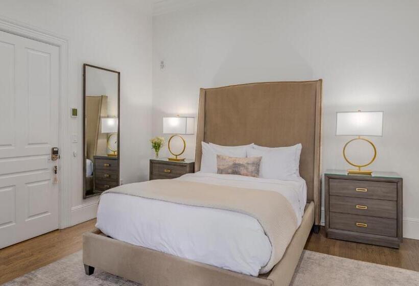 Номер Стандарт Адаптированный для Инвалидов, The George   Luxury Boutique Inn