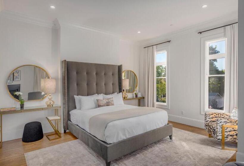 Президентский Люкс, The George   Luxury Boutique Inn