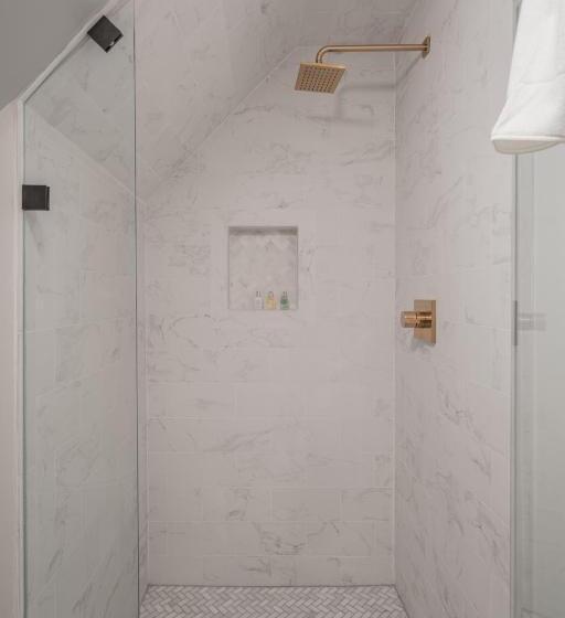 Люкс Superior, The George   Luxury Boutique Inn