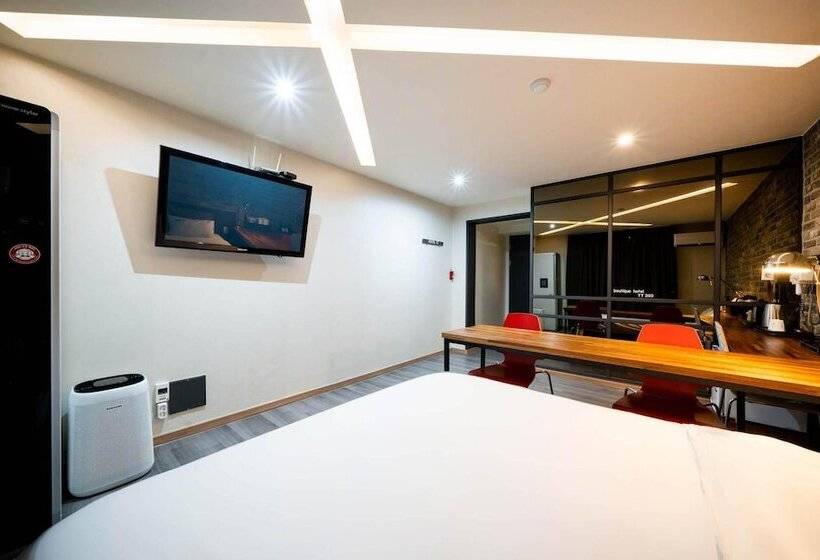 اتاق استاندارد با چشم‌انداز, Suncheon Hotel Tt