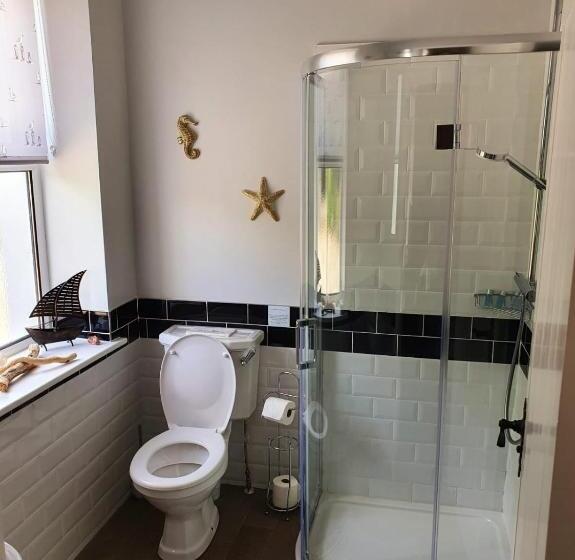 غرفة ديلوكس سرير كينج, The Mulberrys B&b