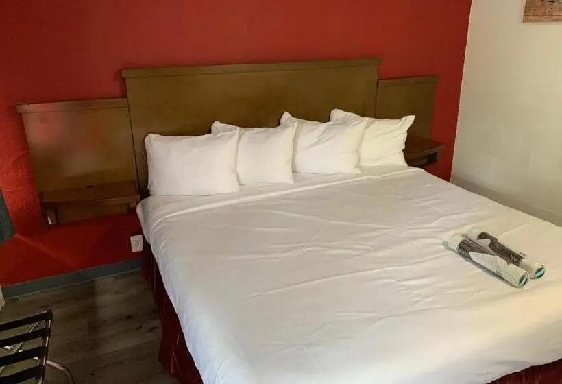 Standard-huone King-vuode, Rodeway Inn