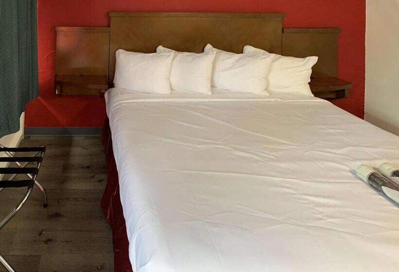 身障者適用キングサイズベッドルーム, Rodeway Inn