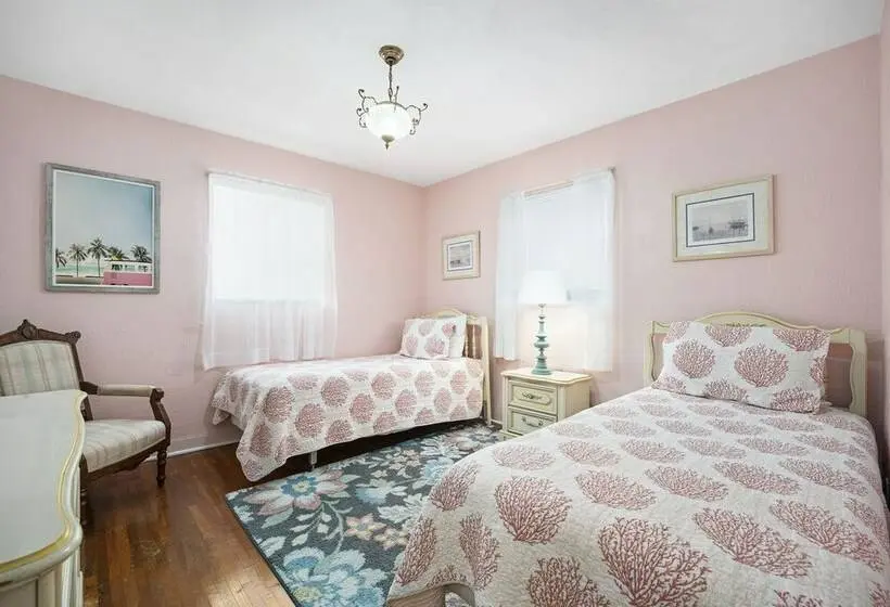 1ベッドルームハウス, Plaza Cottage