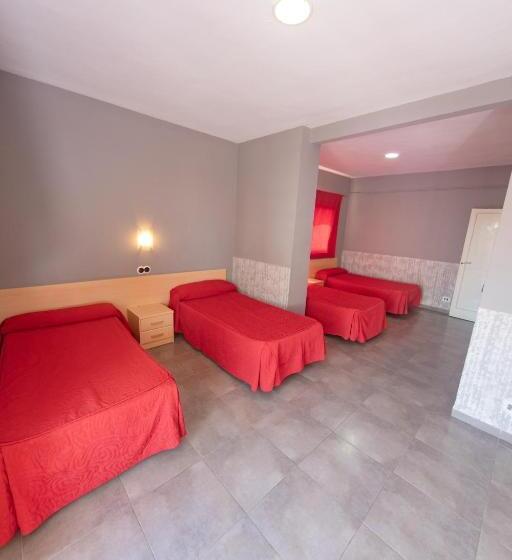 Четырехместный Номер Стандарт, Hostal Virginia