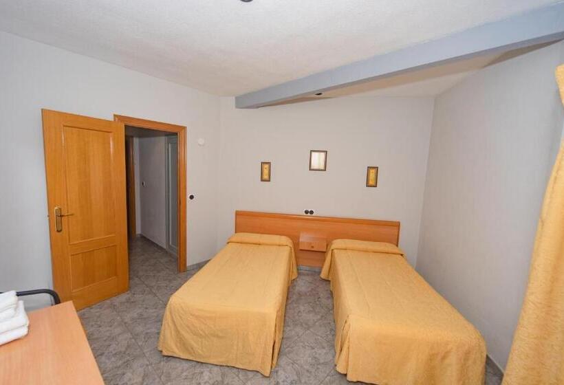 Номер Стандарт, Hostal Virginia