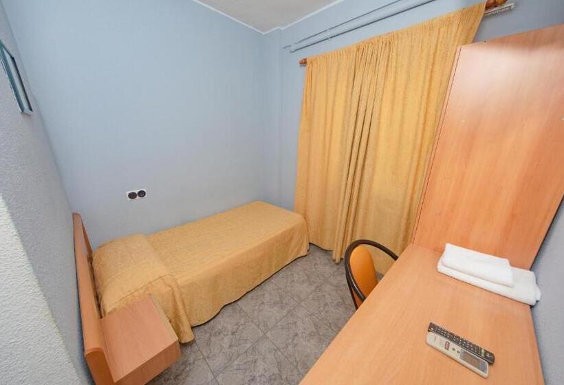Номер Стандарт Индивидуальный, Hostal Virginia