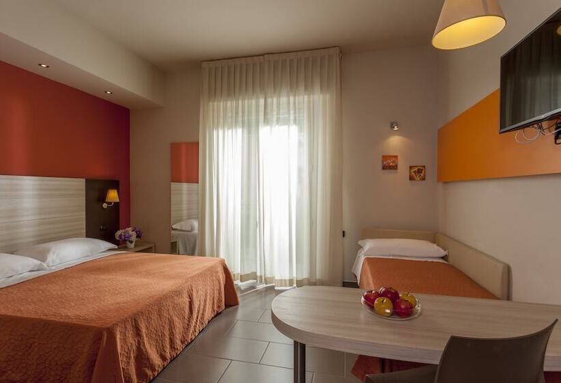 スタンダードトリプルルーム, Aurora Mare