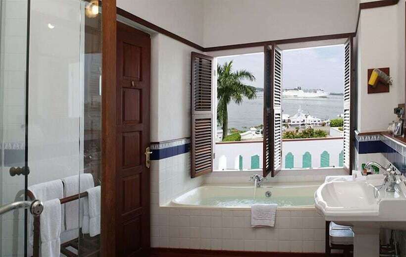 اتاق استاندارد, Brunton Boatyard A Cgh Earth Experience