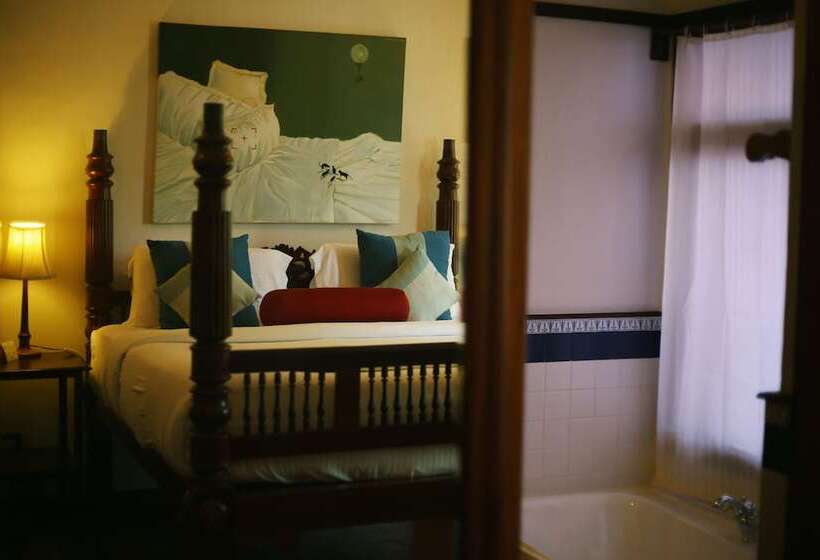 اتاق استاندارد, Brunton Boatyard A Cgh Earth Experience