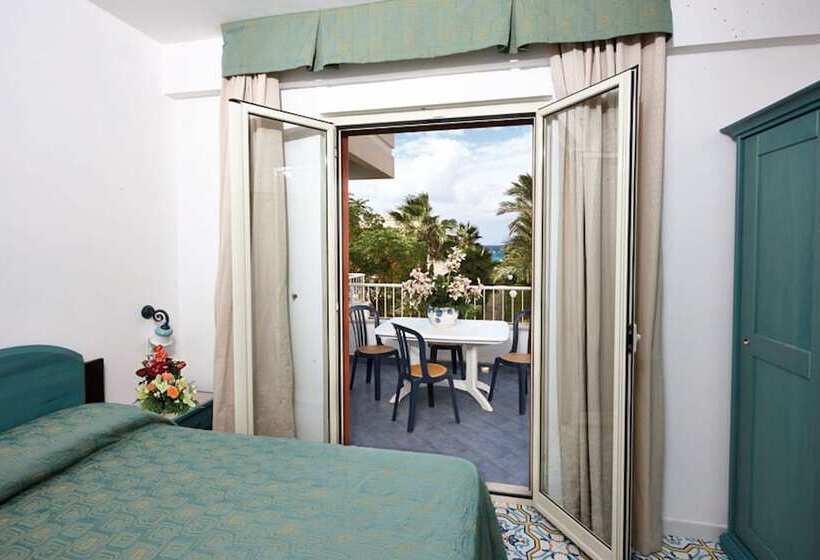 Четырехместный Номер Стандарт, Club Residence Martinica