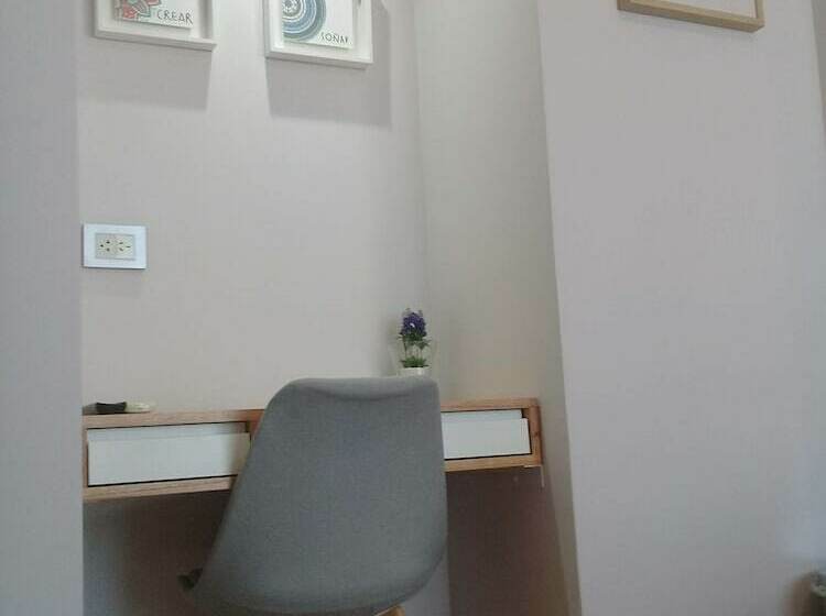 اتاق استاندارد سه نفره, Columbia Palace