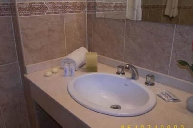 اتاق استاندارد سه نفره, Columbia Palace