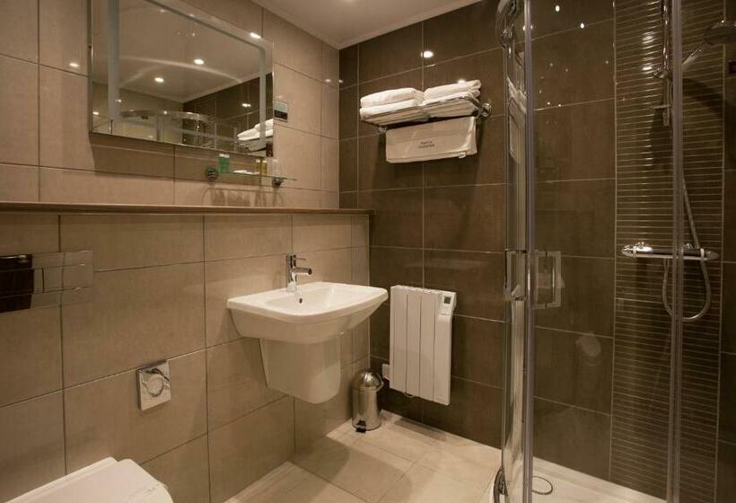 Quarto Estandar Individual, Cruachan