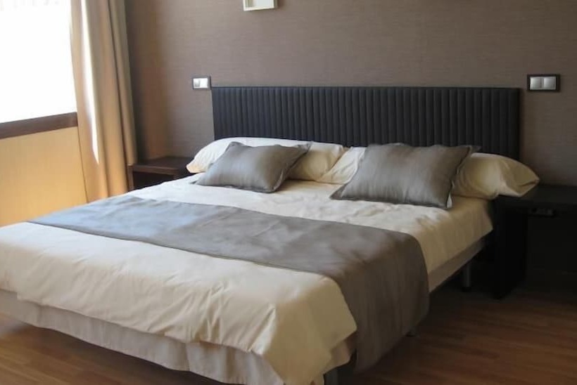 اتاق استاندارد, Dinastia