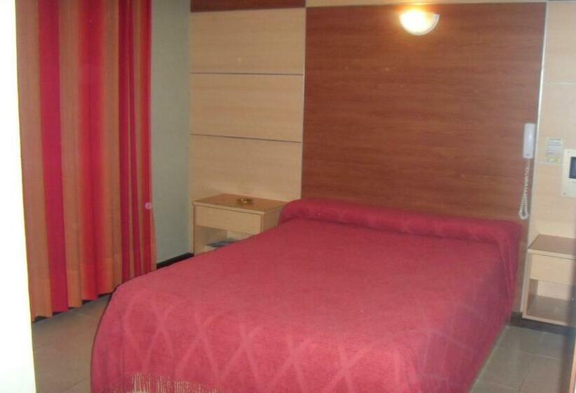 חדר סטנדרט יחיד, Embajador