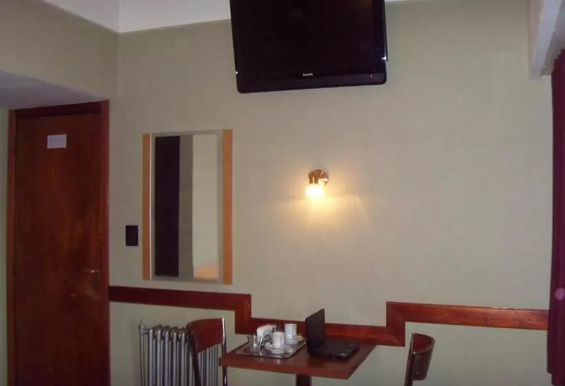 اتاق استاندارد چهار تخته, Embajador