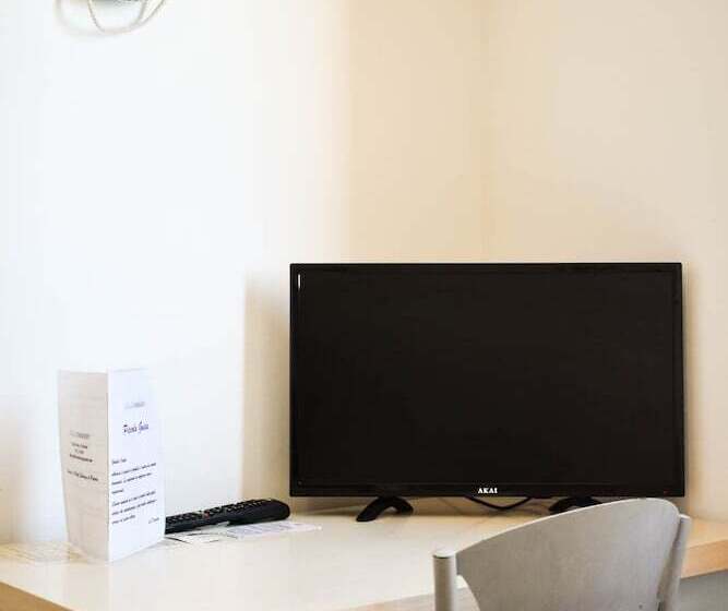 스탠다드 싱글 룸, Embassy