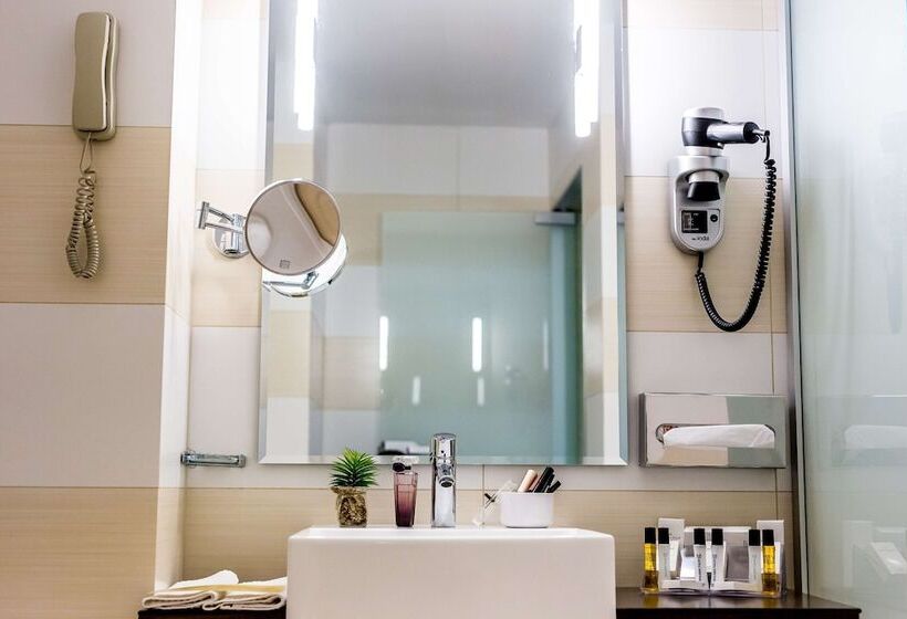 スタンダードルーム, Golden Tulip Ana Tower Sibiu