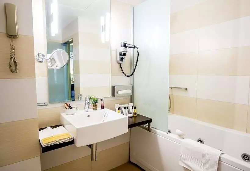 اتاق اجرایی, Golden Tulip Ana Tower Sibiu