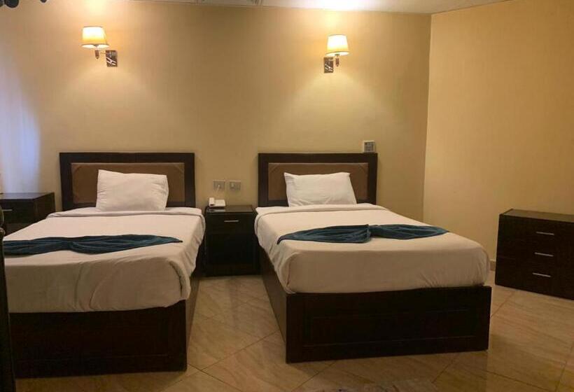 سوییت جونیور, Holidays Express