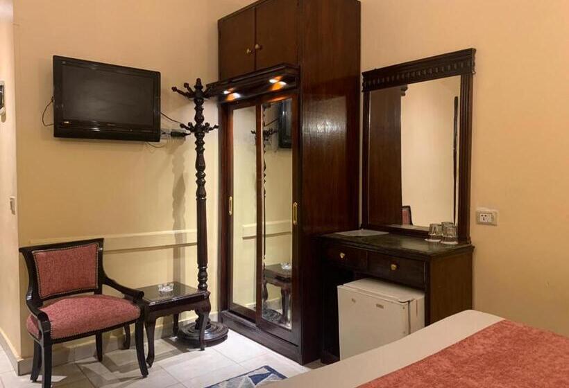 اتاق کلاسیک با تخت دونفره, Holidays Express