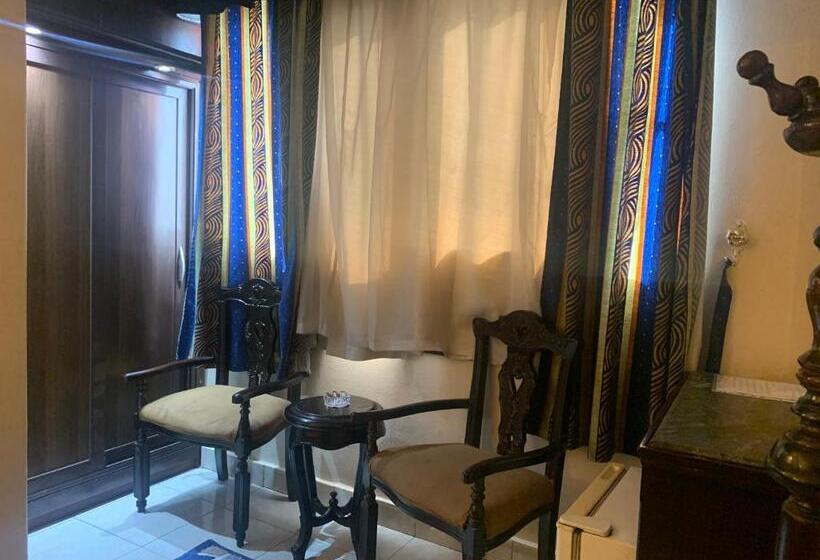 اتاق لوکس, Holidays Express