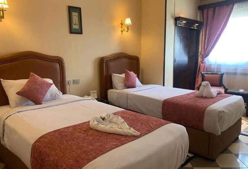 اتاق سوپریور, Holidays Express