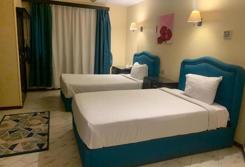 سوییت جونیور, Holidays Express