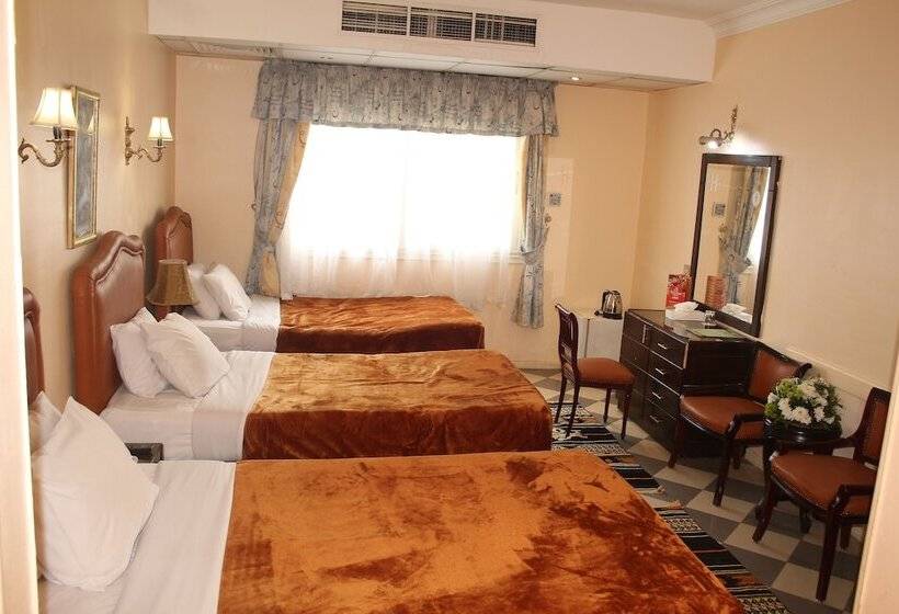 اتاق سوپریور سه تخته, Holidays Express