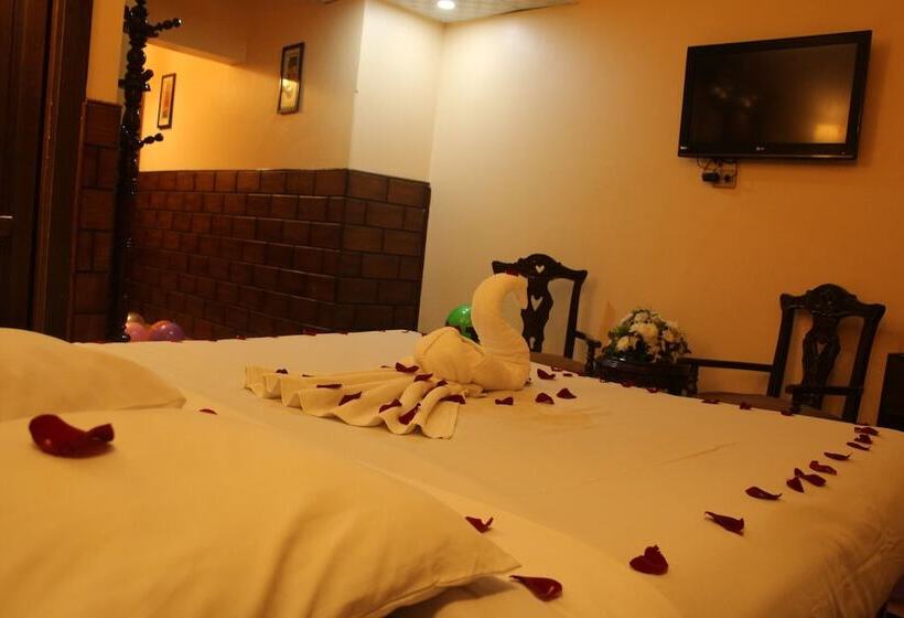 اتاق لوکس با تخت بزرگ, Holidays Express