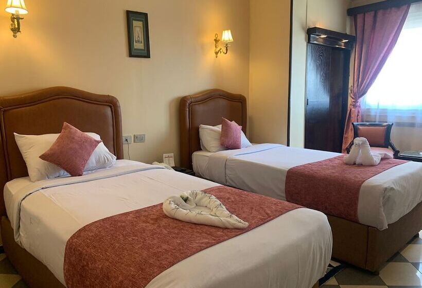 اتاق سوپریور, Holidays Express