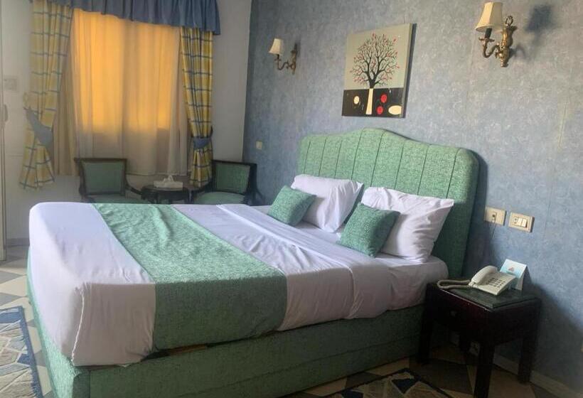 سوییت جونیور, Holidays Express