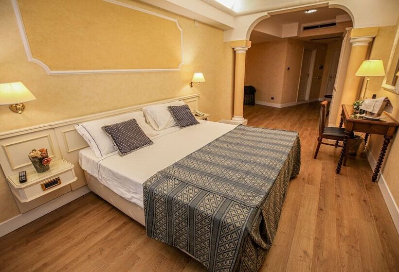 Семейный Номер, I Gigli