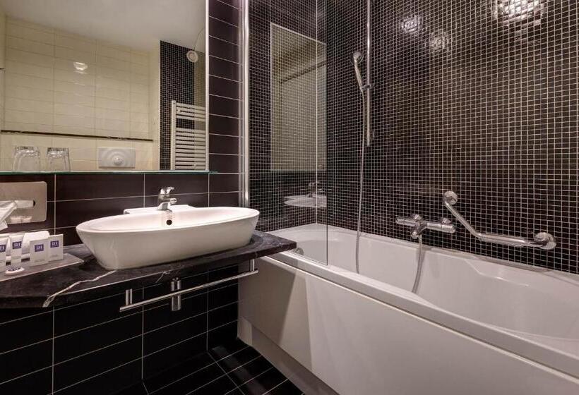 חדר סטנדרט לשלושה, Ih Hotels Roma Z3