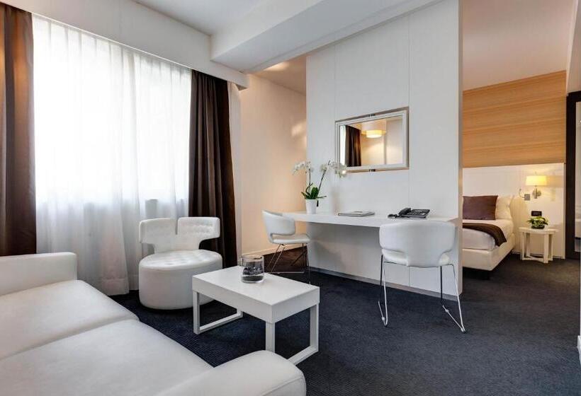 חדר סטנדרט לשלושה, Ih Hotels Roma Z3