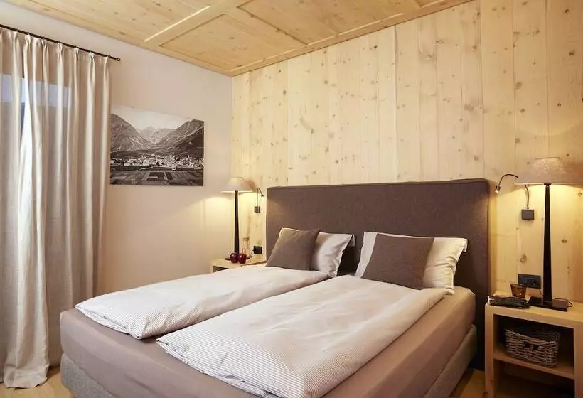 اتاق استاندارد یک تخته با بالکن, La Genzianella Bormio
