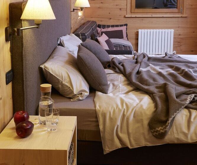 バルコニー付きスタンダードトリプルルーム, La Genzianella Bormio