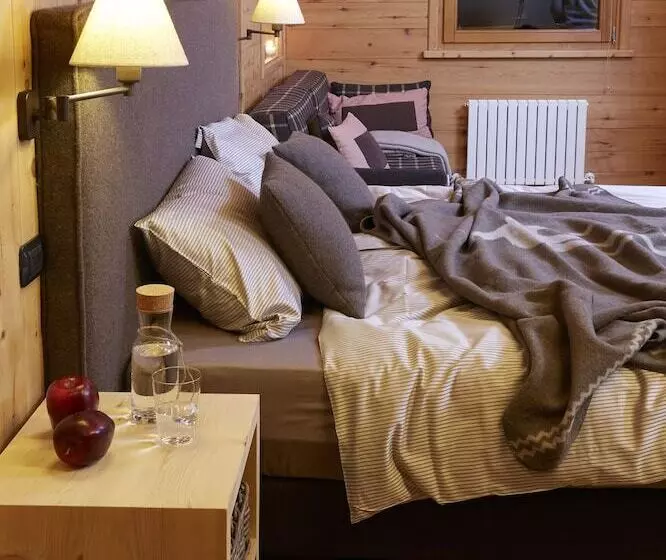 اتاق استاندارد سه تخته با بالکن, La Genzianella Bormio