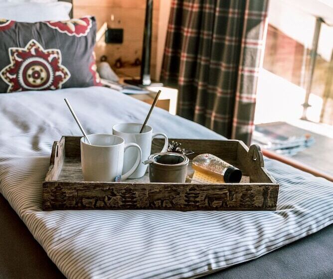 山の見えるスーペリアルーム, La Genzianella Bormio