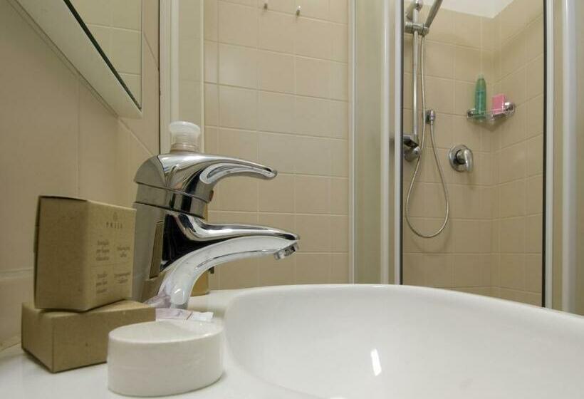 バルコニー付きスタンダードルーム, Nives