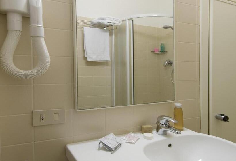 バルコニー付スタンダード4ベッドルーム, Nives